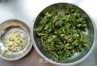 蒜蓉荠菜的做法步骤：2