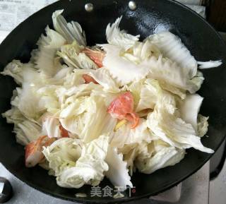 白菜大虾炖冻豆腐的做法步骤：4