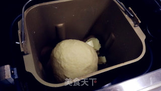 国宝熊猫挤挤小面包的做法步骤：1