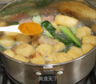 咖喱牛肉丸油豆腐粉汤的做法步骤：9