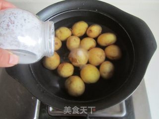香煎小土豆的做法步骤：1