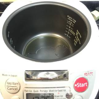 电饭锅焗饺子的做法步骤：2