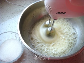 菠菜戚风蛋糕【6+8寸】的做法步骤：9