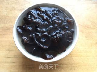 凉拌木耳的做法步骤：1