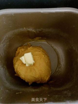 小鸡挤挤豆沙面包的做法步骤：3