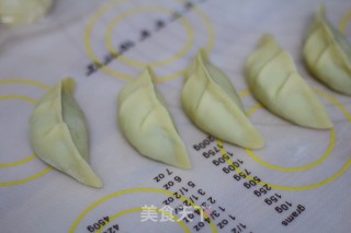 芹菜馅煎饺的做法步骤：11