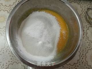 不开裂不回缩的纸杯蛋糕的做法步骤：4