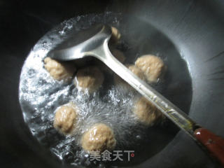 榨菜丝牛肉丸白菜汤的做法步骤：2