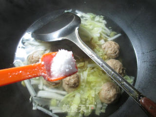 榨菜丝牛肉丸白菜汤的做法步骤：5