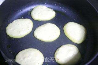 南瓜莲子薏米牛奶饼的做法步骤：10