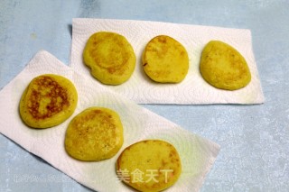 南瓜莲子薏米牛奶饼的做法步骤：12