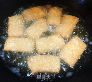 浇汁脆皮豆腐的做法步骤：3