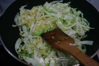 包菜炒粉丝的做法步骤：4
