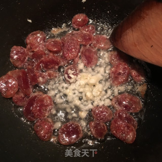 豆苗炒腊肠的做法步骤：4