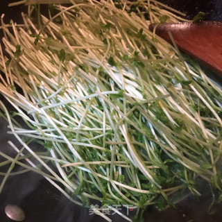 豆苗炒腊肠的做法步骤：5
