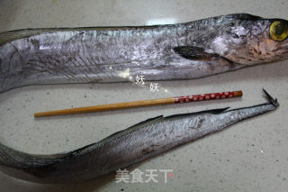 香煎带鱼的做法步骤：1