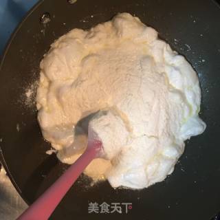 蔓越莓花生牛轧糖 奶香味足的做法步骤：3