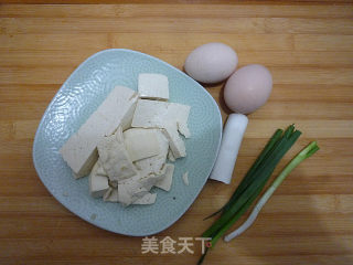 鸡刨豆腐的做法步骤：1