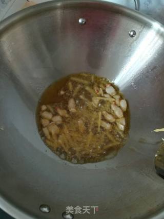 豌豆炒肉的做法步骤：3