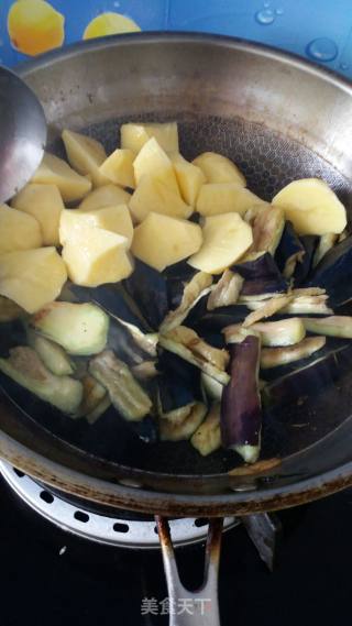 茄子炖土豆的做法步骤：4