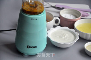 百香果酸奶蛋糕的做法步骤：2