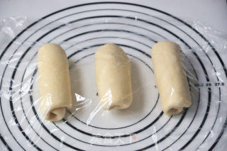 淡奶油椰蓉面包卷的做法步骤：9