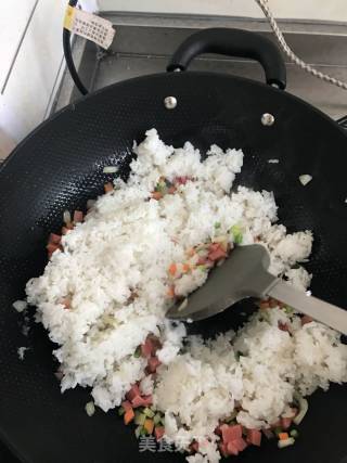 家常炒饭的做法步骤：5