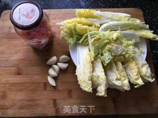 蒜蓉娃娃菜的做法步骤：1