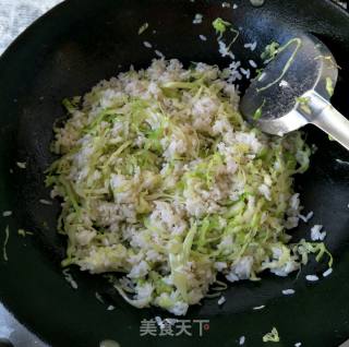 扬州炒饭的做法步骤：5