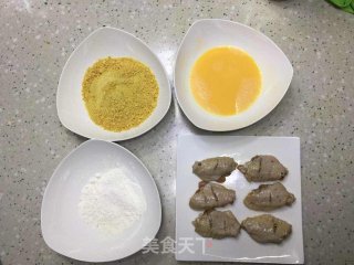 烘烤鸡翅的做法步骤：1