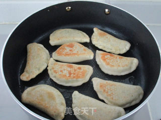 韭菜鲜肉煎饺的做法步骤：14