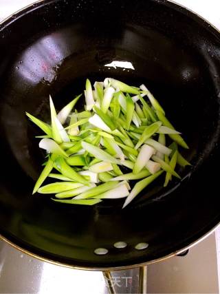 大蒜炒牛肉的做法步骤：4