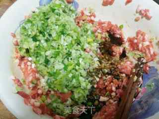 盘龙肉饼的做法步骤：3
