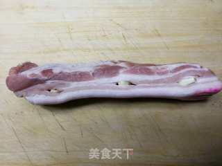 蜜汁烤五花肉的做法步骤：2