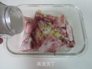 蒜香排骨的做法步骤：1