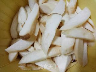 酱香五花肉杏鲍菇炆茄子的做法步骤：4