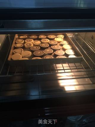 奶酪螺纹饼干的做法步骤：14