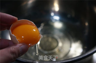 椰蓉芝麻蛋糕卷的做法步骤：1
