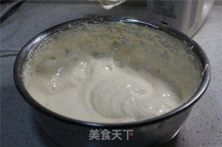 椰蓉芝麻蛋糕卷的做法步骤：5