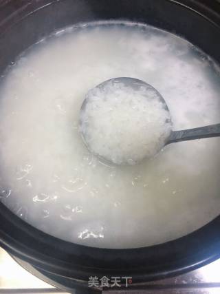 薄荷瘦肉粥的做法步骤：1
