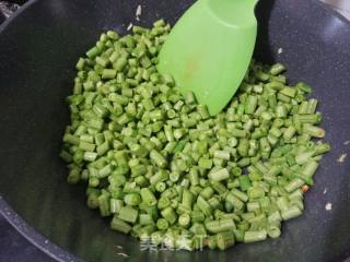 鸡蛋豆角粒粒的做法步骤：5