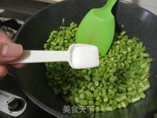 鸡蛋豆角粒粒的做法步骤：6