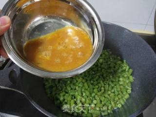 鸡蛋豆角粒粒的做法步骤：9