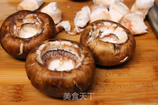 【每日新品】香菇烤鹌鹑蛋的做法步骤：2