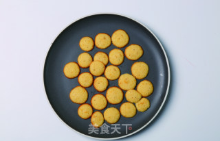 酥脆可口菠萝小饼干的做法步骤：6