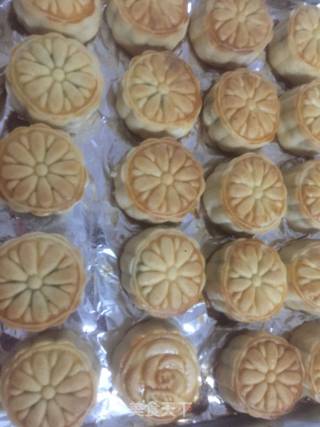 红豆沙月饼的做法步骤：10