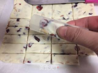 蔓越莓花生牛轧糖的做法步骤：12