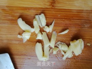 辣炒火龙果皮的做法步骤：5