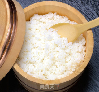 辣酱炒饭的做法步骤：1