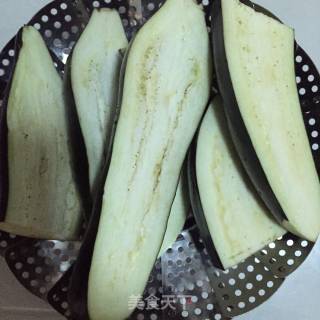 鱼香手撕茄子的做法步骤：2